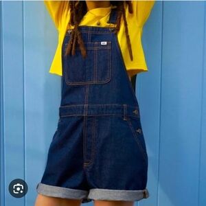 Vans For UO Denim Overall Shorts In Dark Wash Size Small